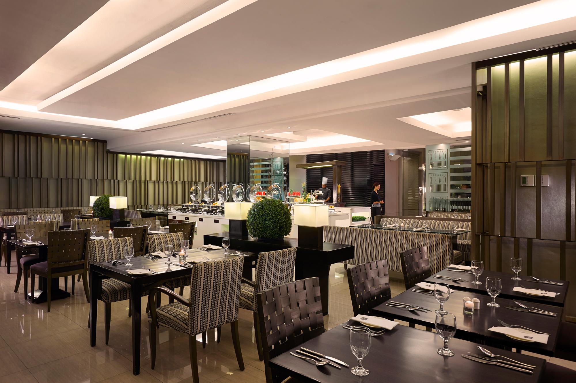 Astoria Plaza Hotel Pasig City Екстериор снимка