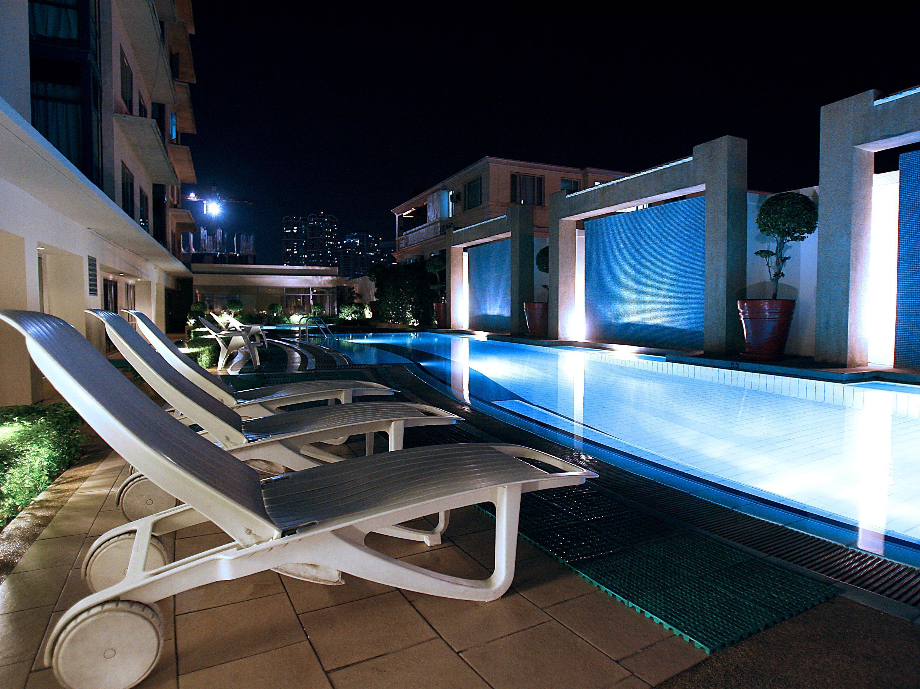 Astoria Plaza Hotel Pasig City Екстериор снимка
