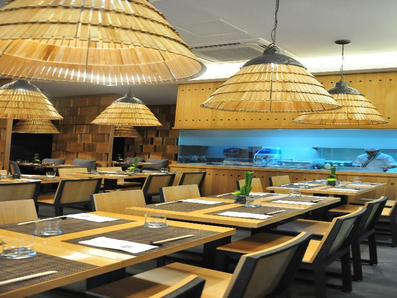 Astoria Plaza Hotel Pasig City Екстериор снимка