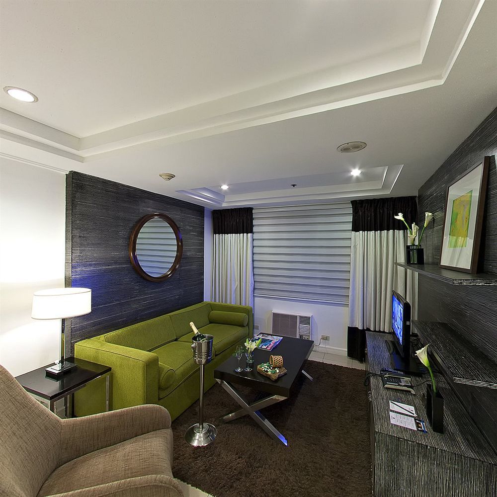 Astoria Plaza Hotel Pasig City Екстериор снимка
