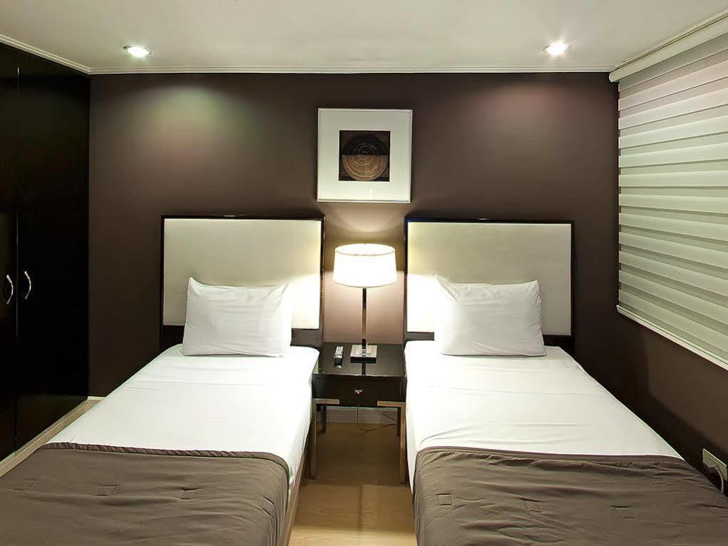 Astoria Plaza Hotel Pasig City Екстериор снимка